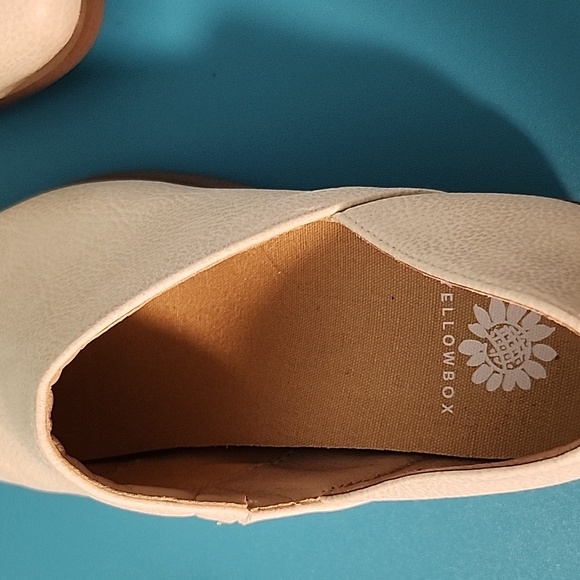 Yellowbox Laynee (cream color) slip on low box heels NWOTs size 8 - Picture 5 of 9